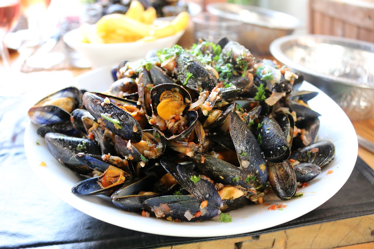 The favorite summer food – mussels, available in shops and