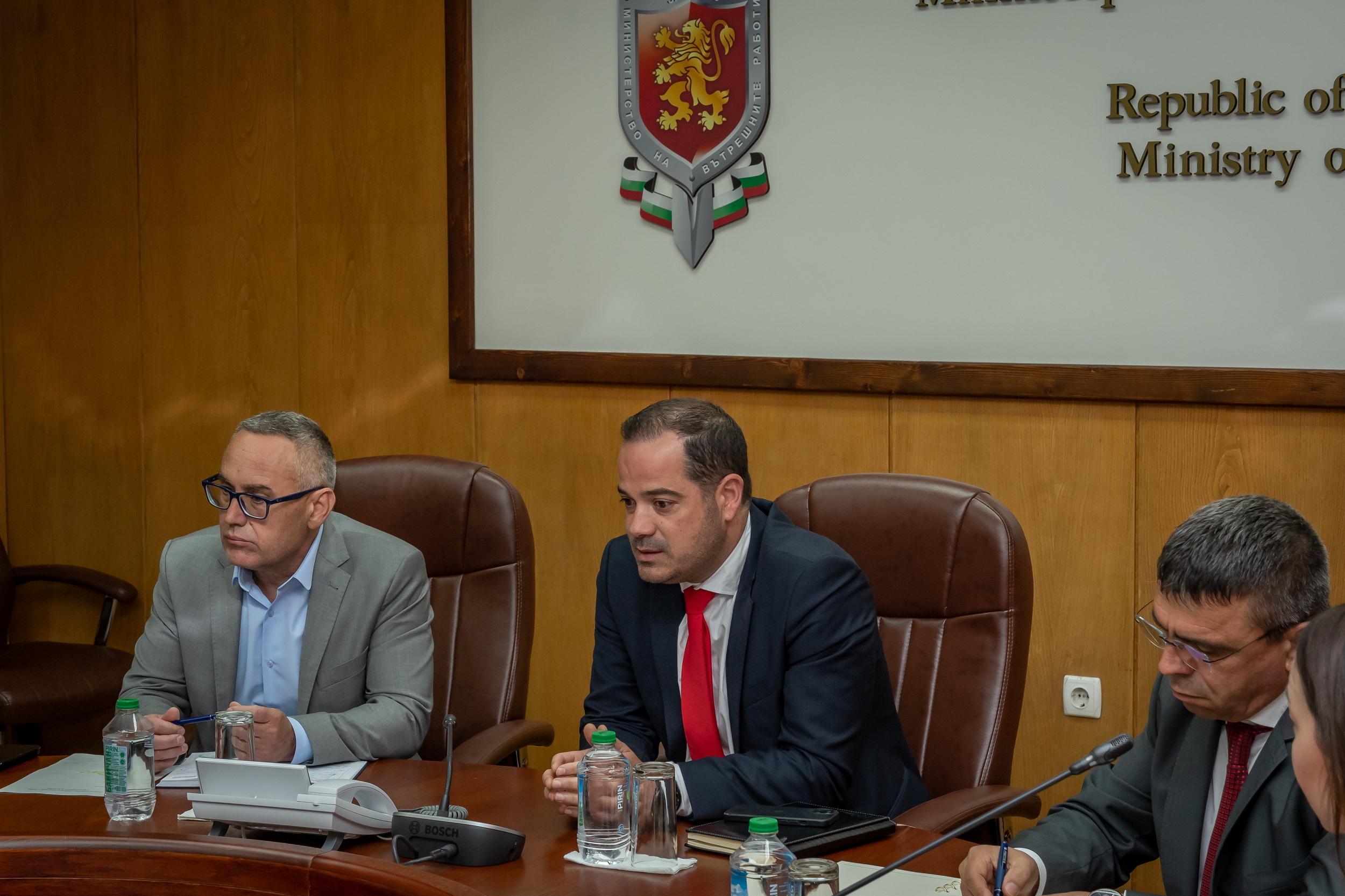 Министърът на вътрешните работи Калин Стоянов проведе среща с роднини