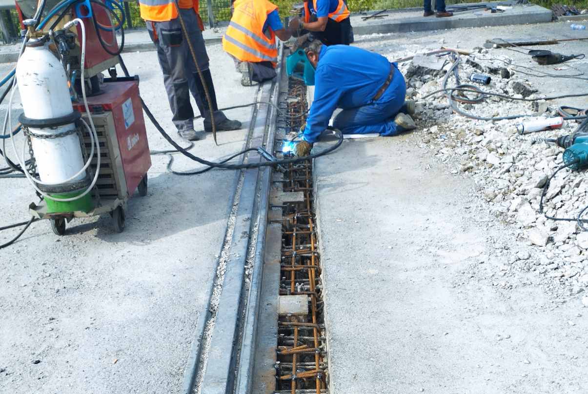 Около 11 00 часа днес ще бъде възстановено движението в платното