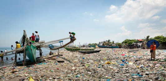 Замърсяване с пластмаса