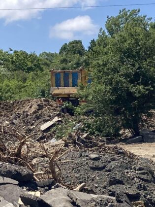 Нерегламентирано сметище, Царево