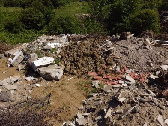 Нерегламентирано сметище, Царево