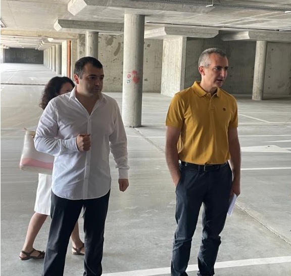 Министърът на младежта и спорта Димитър Илиев и депутата Константин