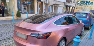 Електромобил