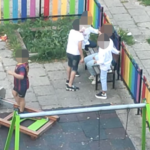 Трошене на площадката