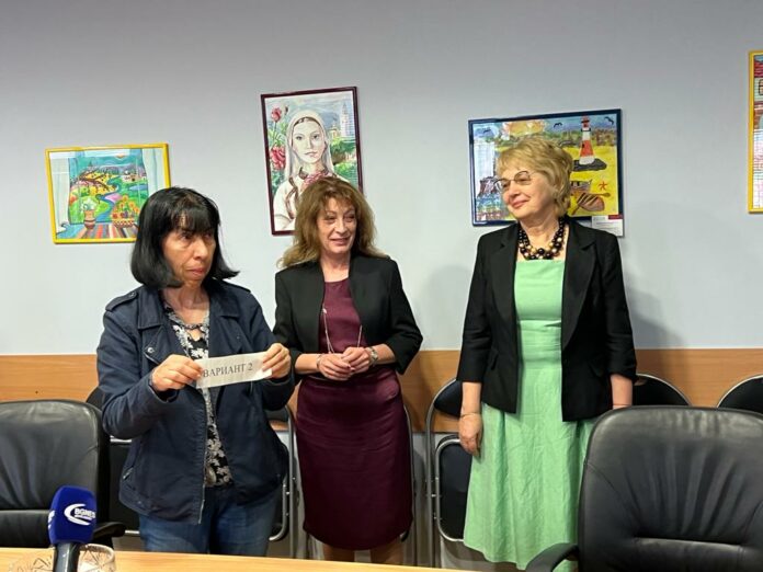 Теглене на вариант