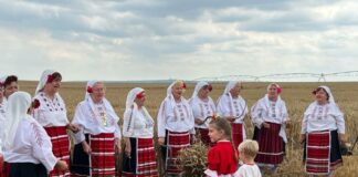 Народни носии, фолклор