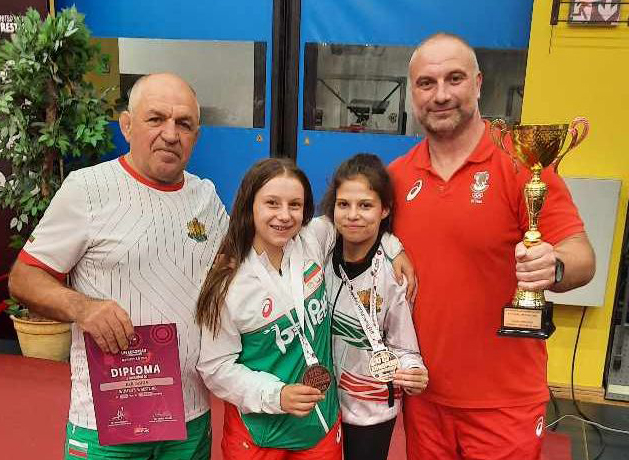 Българските девойки завършиха с три бронзови медала и станаха трети