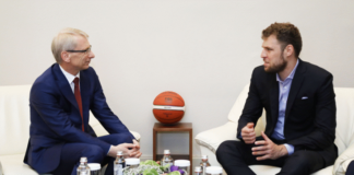 Акад. Николай Денков и Александър Везенков