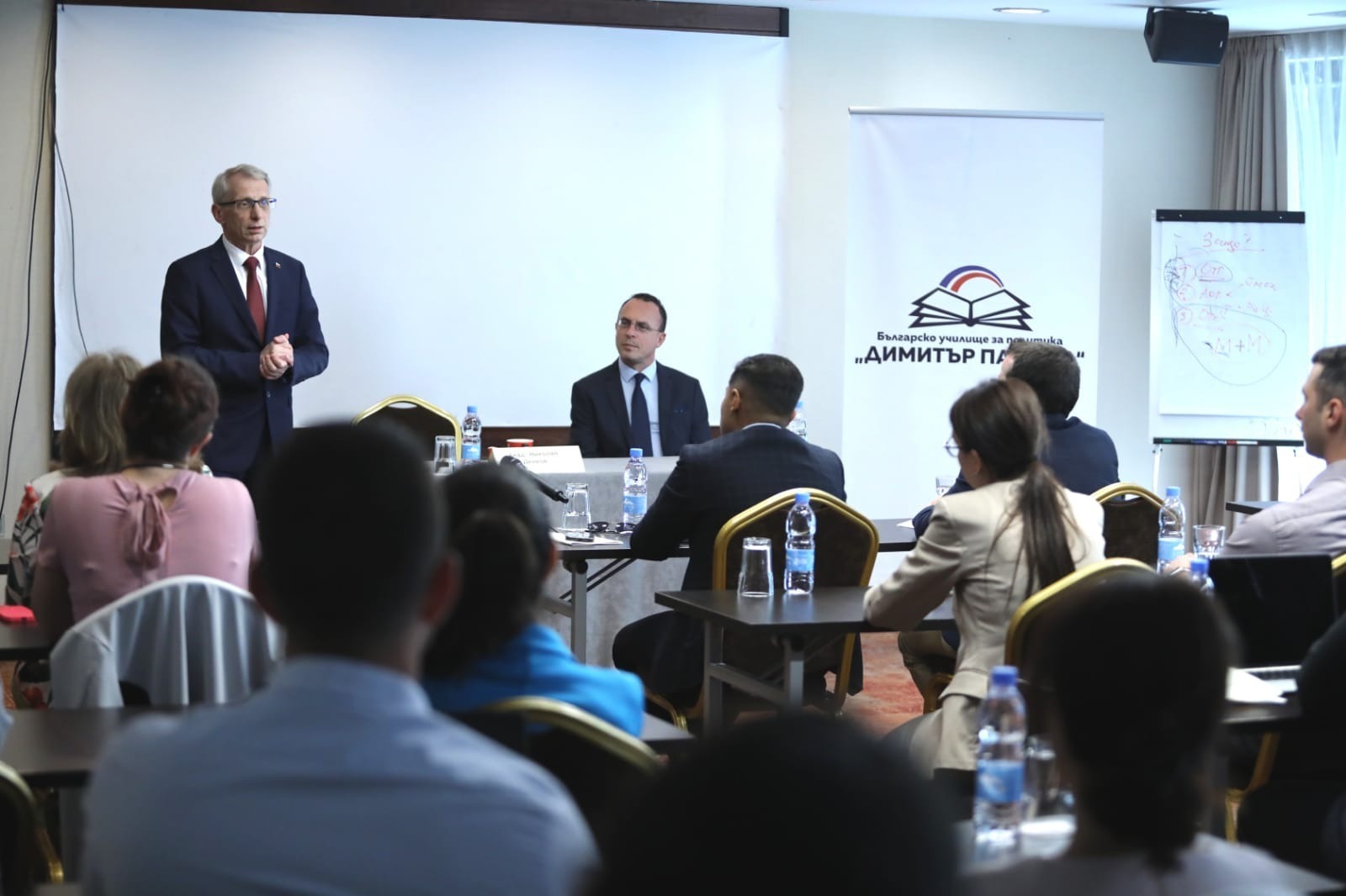 Необходимо е да се постигне обществен консенсус за реализирането на