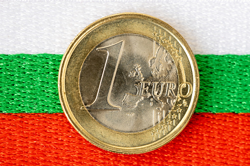 Пари, евро, лев