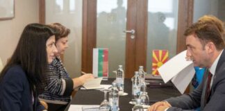 Снимка: Мария Габриел и Буяр Османи