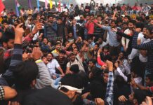 Индия - тълпа.