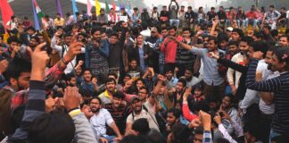 Индия - тълпа.