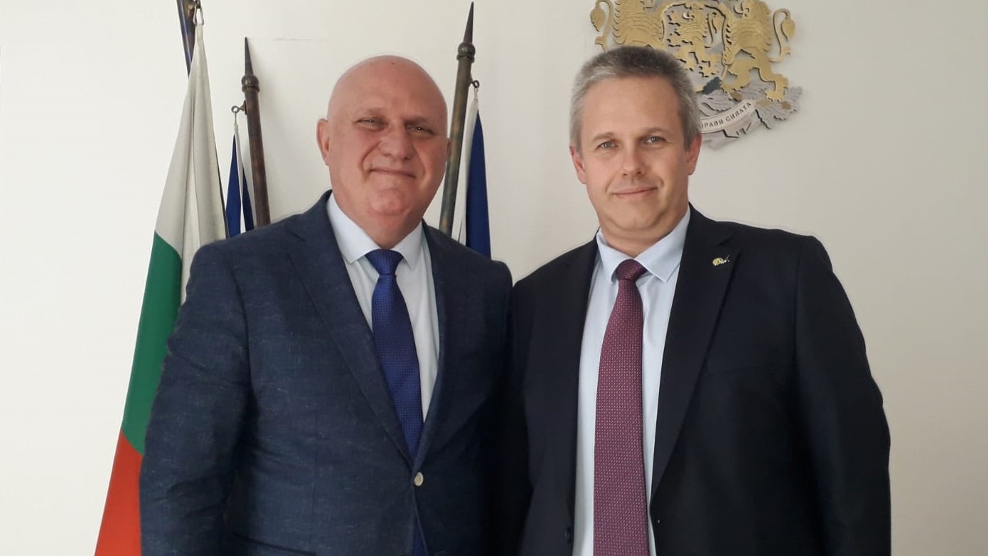 По добро планиране на дейностите свързани с обновяване поддръжка и управление