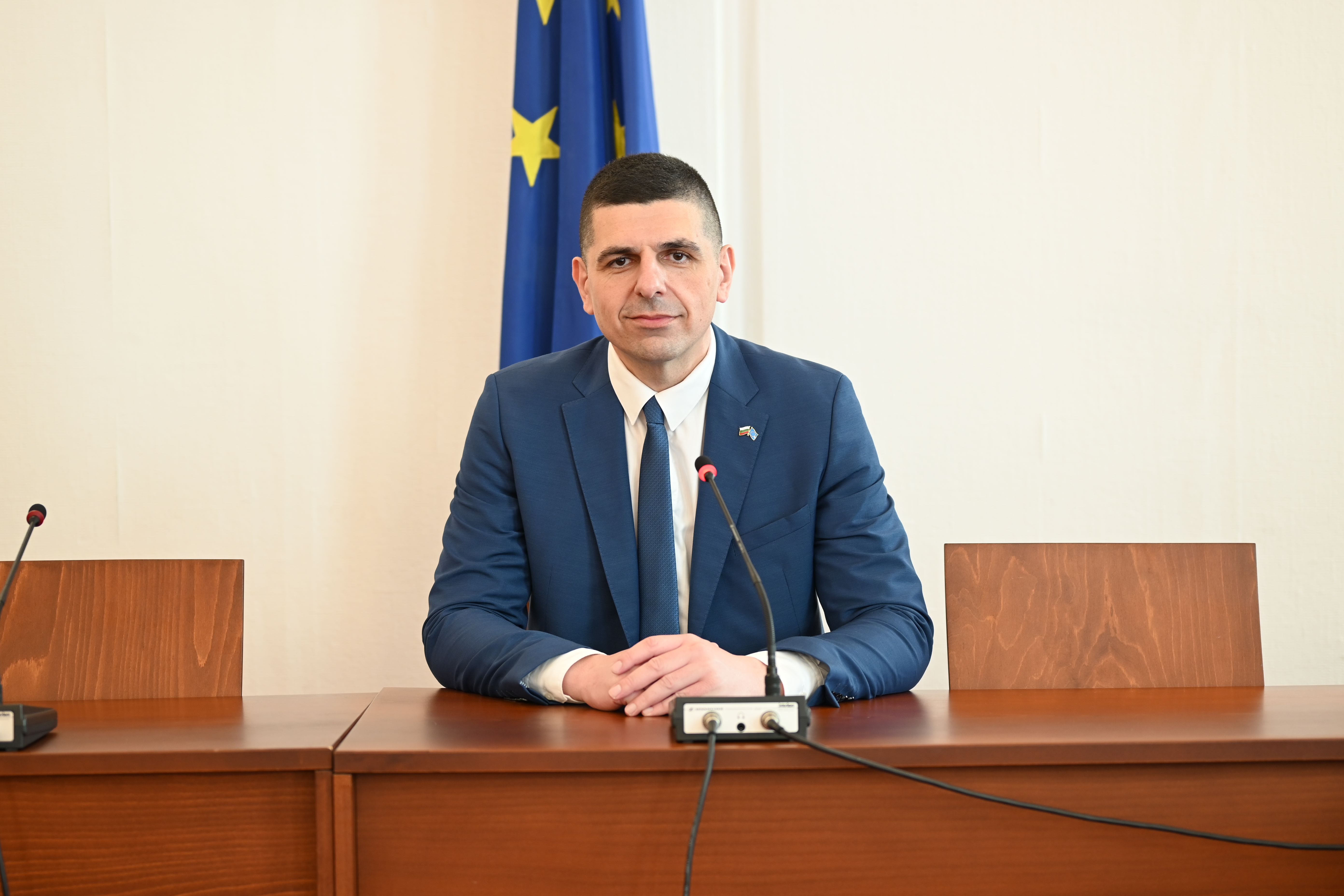 Народните представители от Продължаваме Промяната – Демократична България Ивайло Мирчев