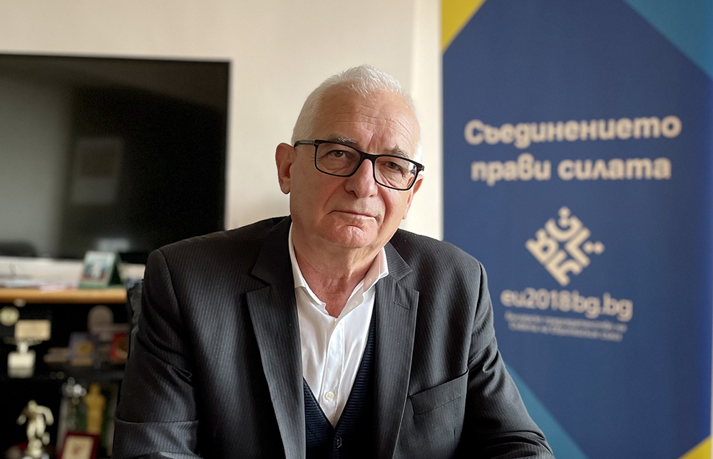 Специални благодарности към всички пожарникари доброволци ръководители на институции и