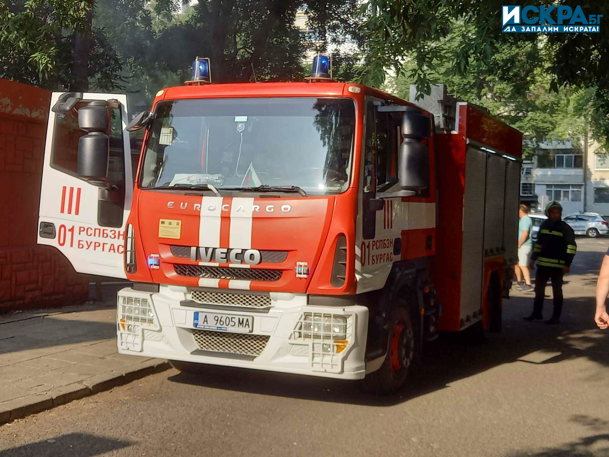 На дежурство всеки ден има около 1000 и 1100 огнеборци