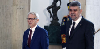 Премиерите акад. Николай Денков и Йон-Марчел Чолаку