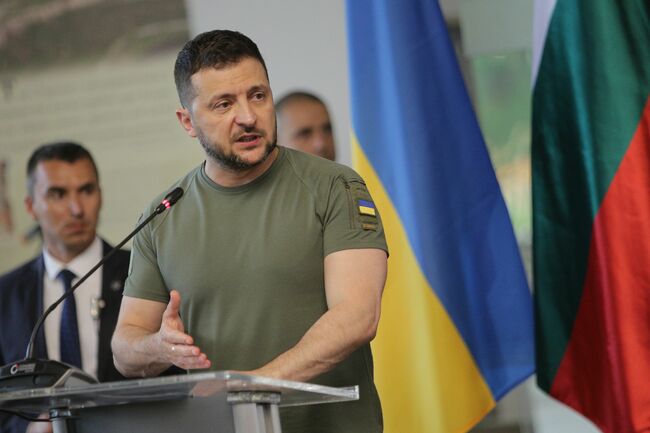 Украинският президент Володимир Зеленски дал списък с боеприпаси и въоръжение,