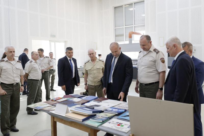 Румен Радев