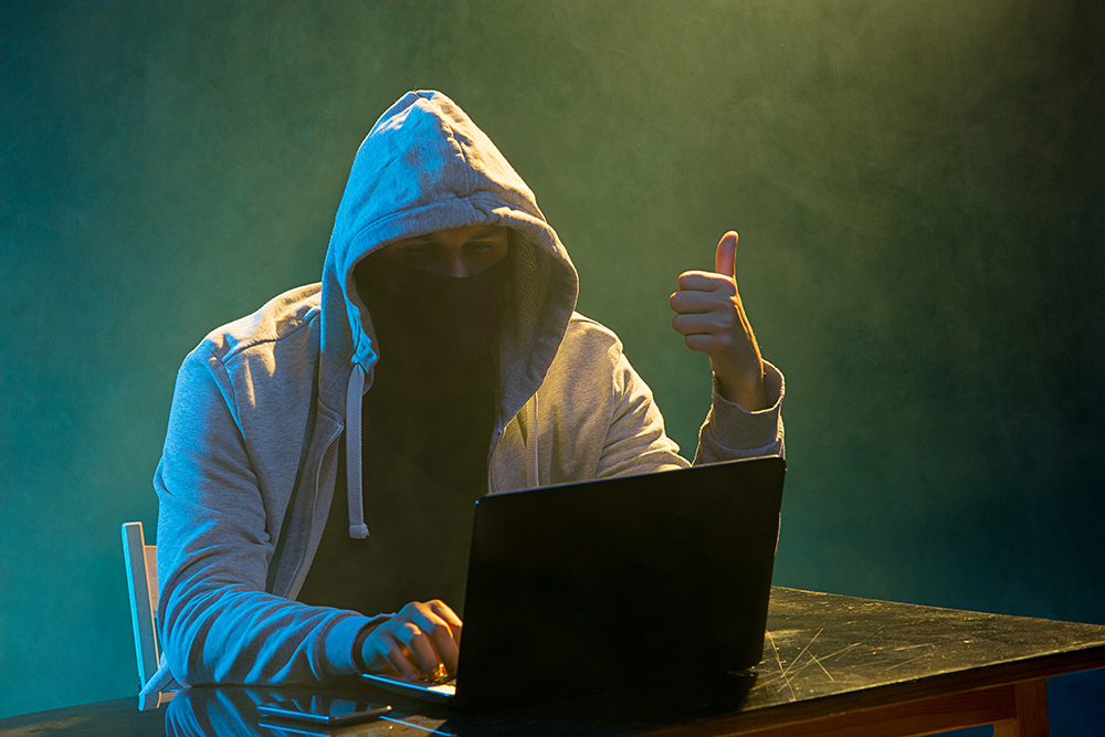 Фишингът е съвременен феномен в киберпространството При него хакери изпращат