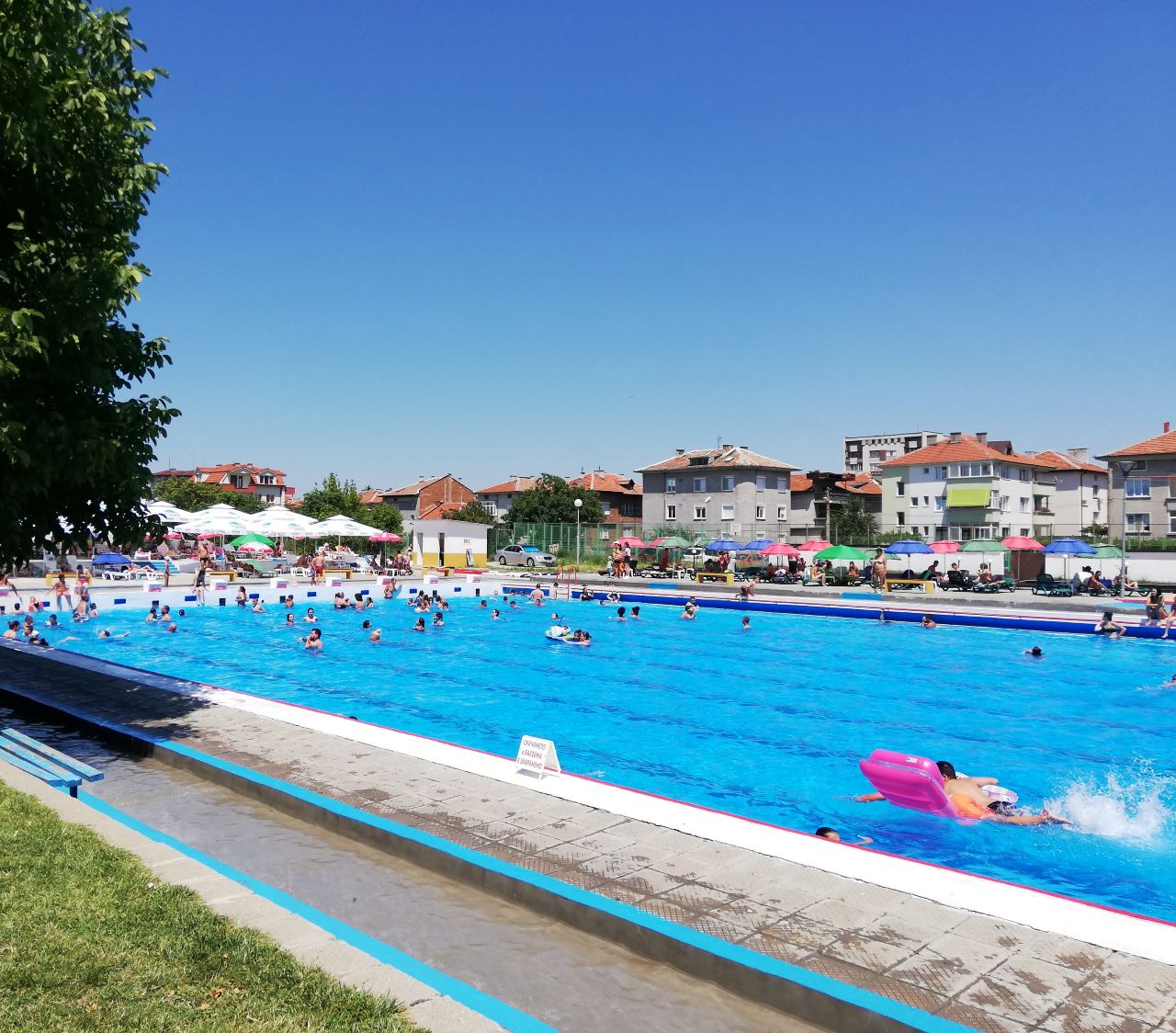 Градският плувен комплекс в Асеновград ще работи без почивен ден