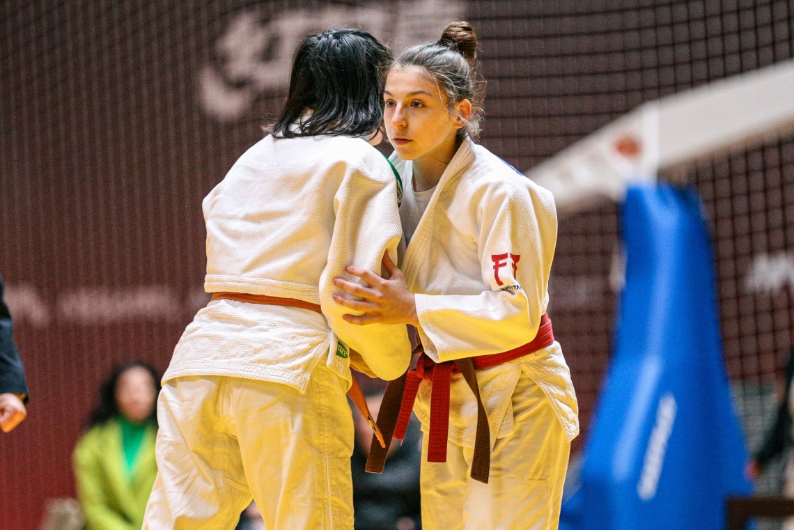 Деница Георгиева стигна до репешажите на световното за кадети в