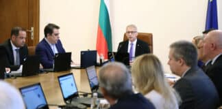 Акад. Николай Денков