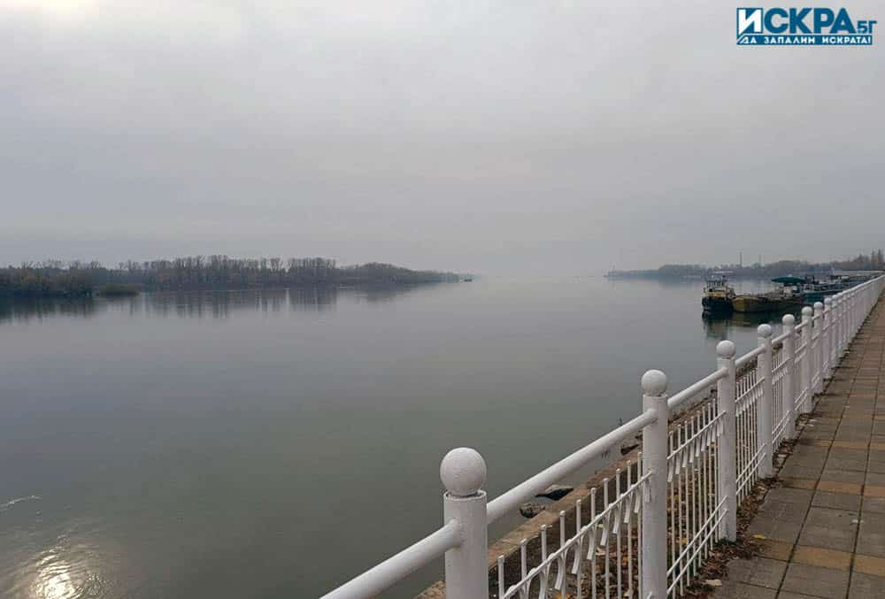 Понижение на река Дунав отчетоха шест от седем измервателни станции у