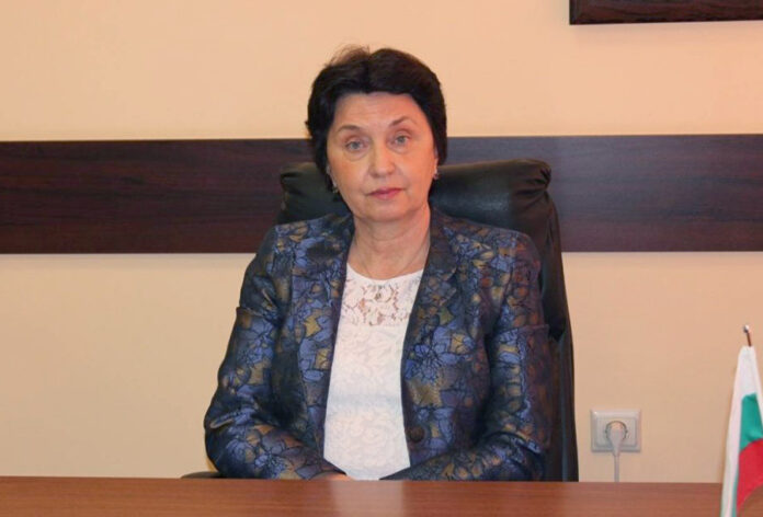 Емилия Лазарова