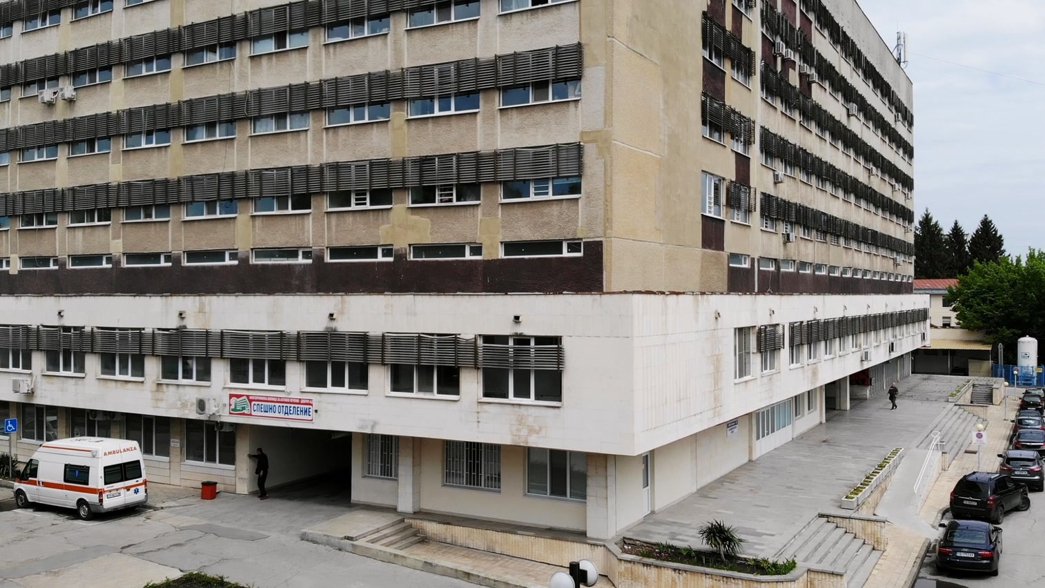 Жена е в болница след като е била блъсната от