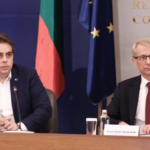 Министър Асен Василев и премиерът акад. Николай Денков