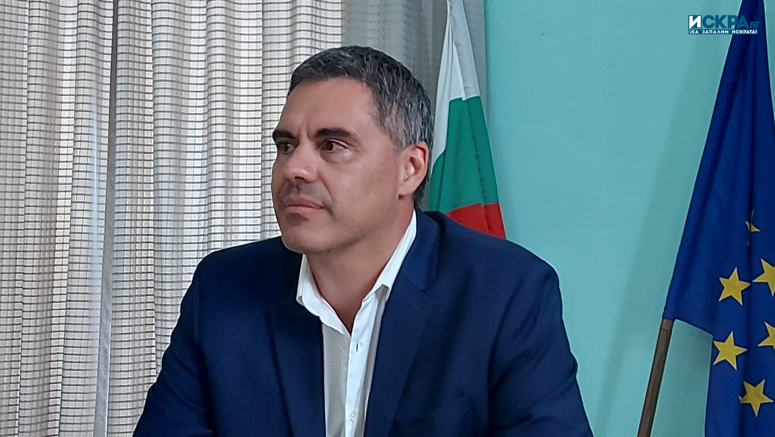 Областният управител на Бургаска област Пламен Янев спря решението на