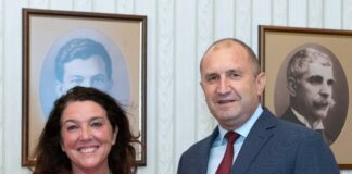 Проф. Бетани Хюз и Румен Радев