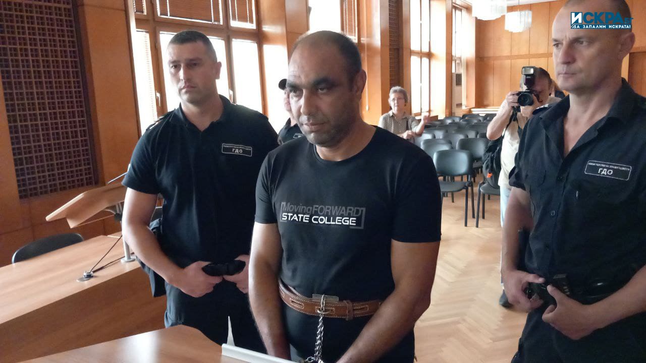 Бургаската окръжна прокуратура предаде на съд Стефан Дихнев, който е