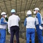 Учени обсъждат процеса