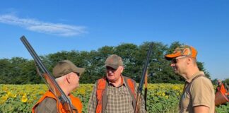 Кирил Вътев и ловци