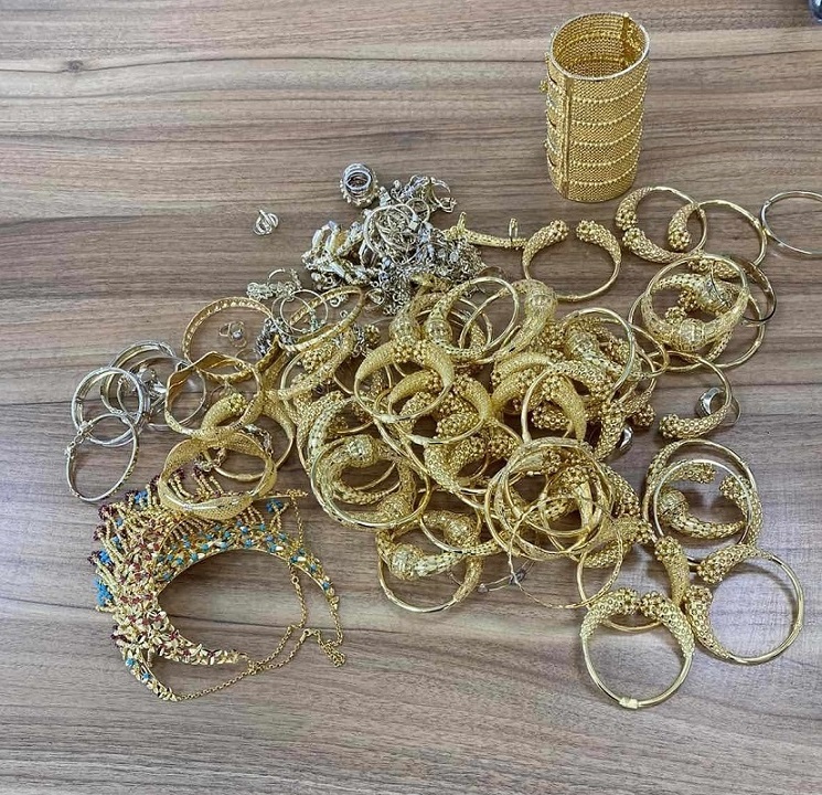 Митническите служители на Митнически пункт Капитан Андреево задържаха над 2 5