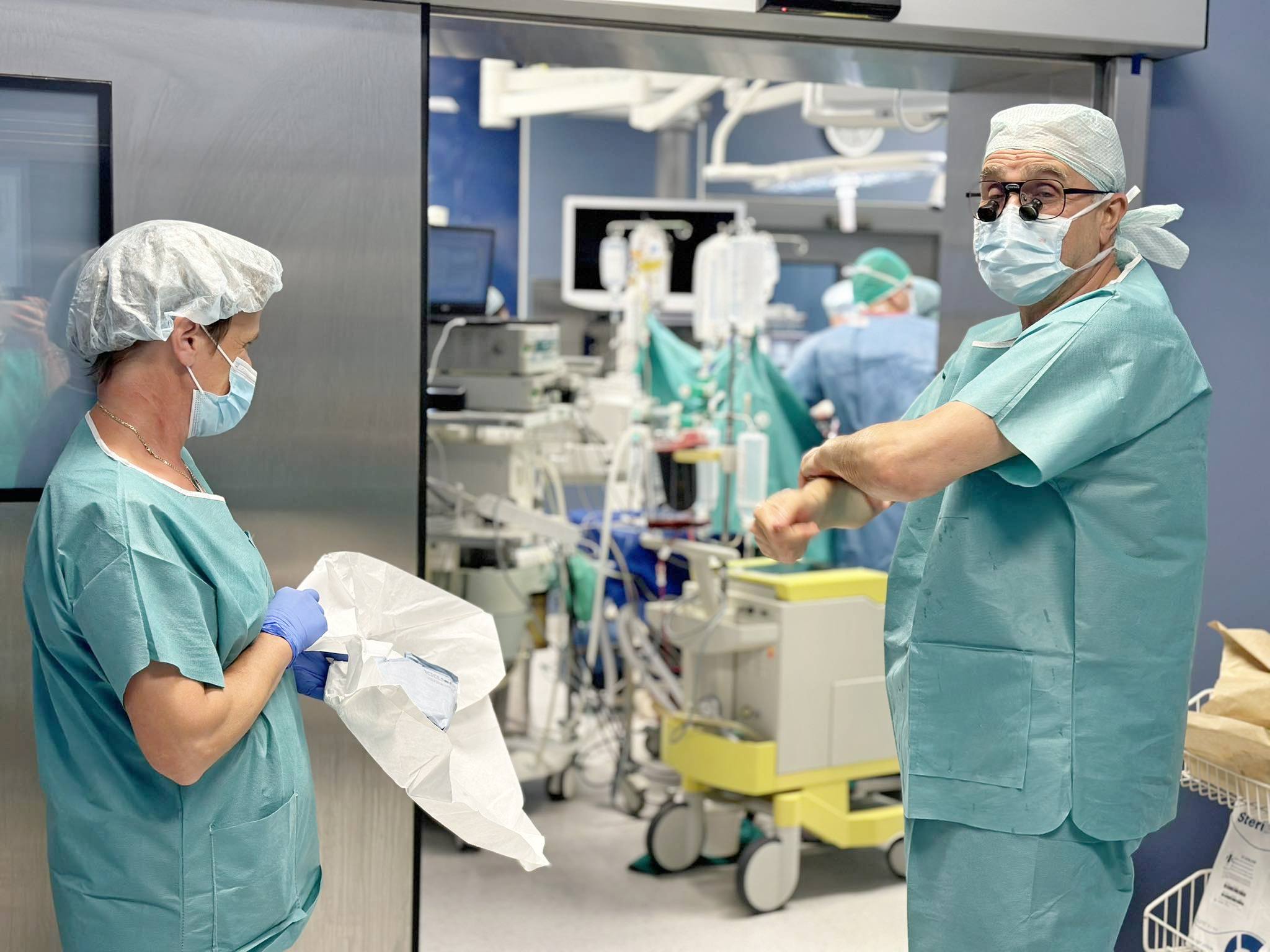 Специалисти от Военномедицинска академия /ВМА/ извършиха поредна чернодробна трансплантация. Реципиентът