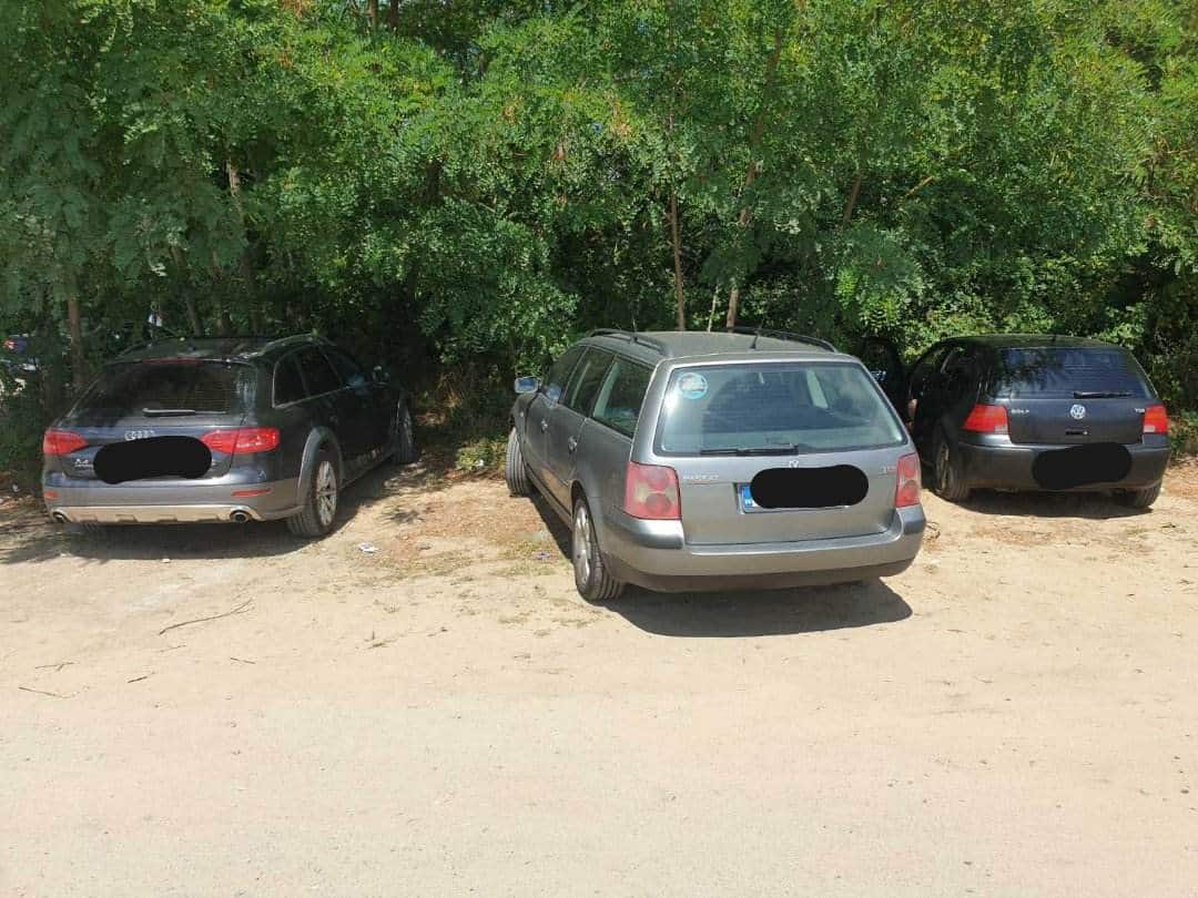 Близо 170 нарушения на автомобили паркирали върху пясъчни дюни в