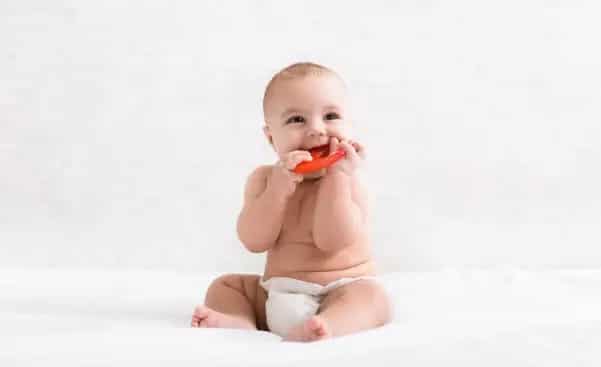 Осем модела бебешки възглавници за самостоятелно хранене са забранени в