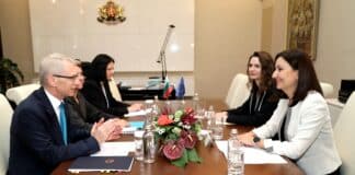 Николай Денков и Илиана Иванова