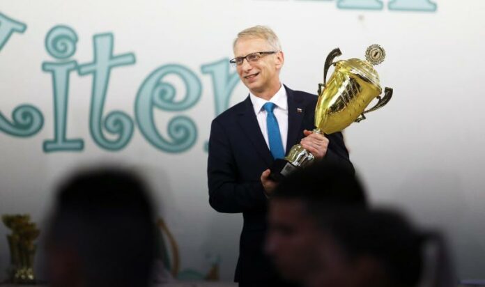 Акад. Николай Денков