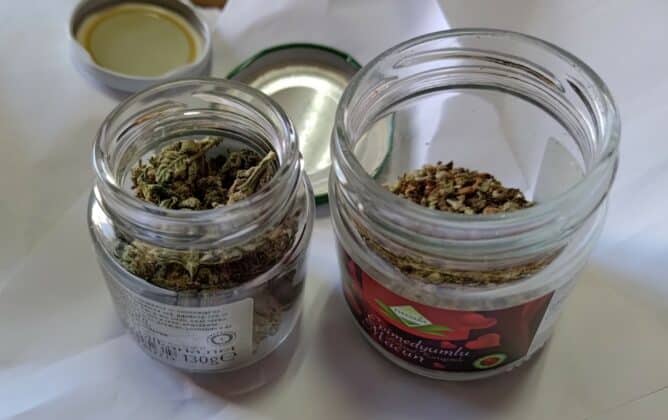 Наркотици, упойващи вещества