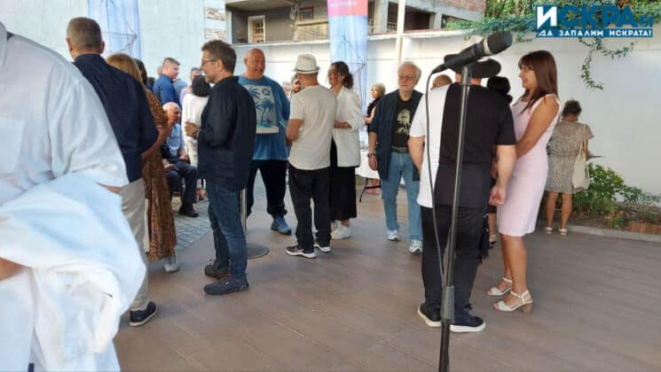 Посетители на изложбата