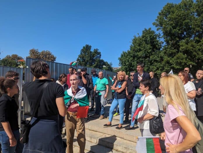 Протест пред Паметника на Съветската армия