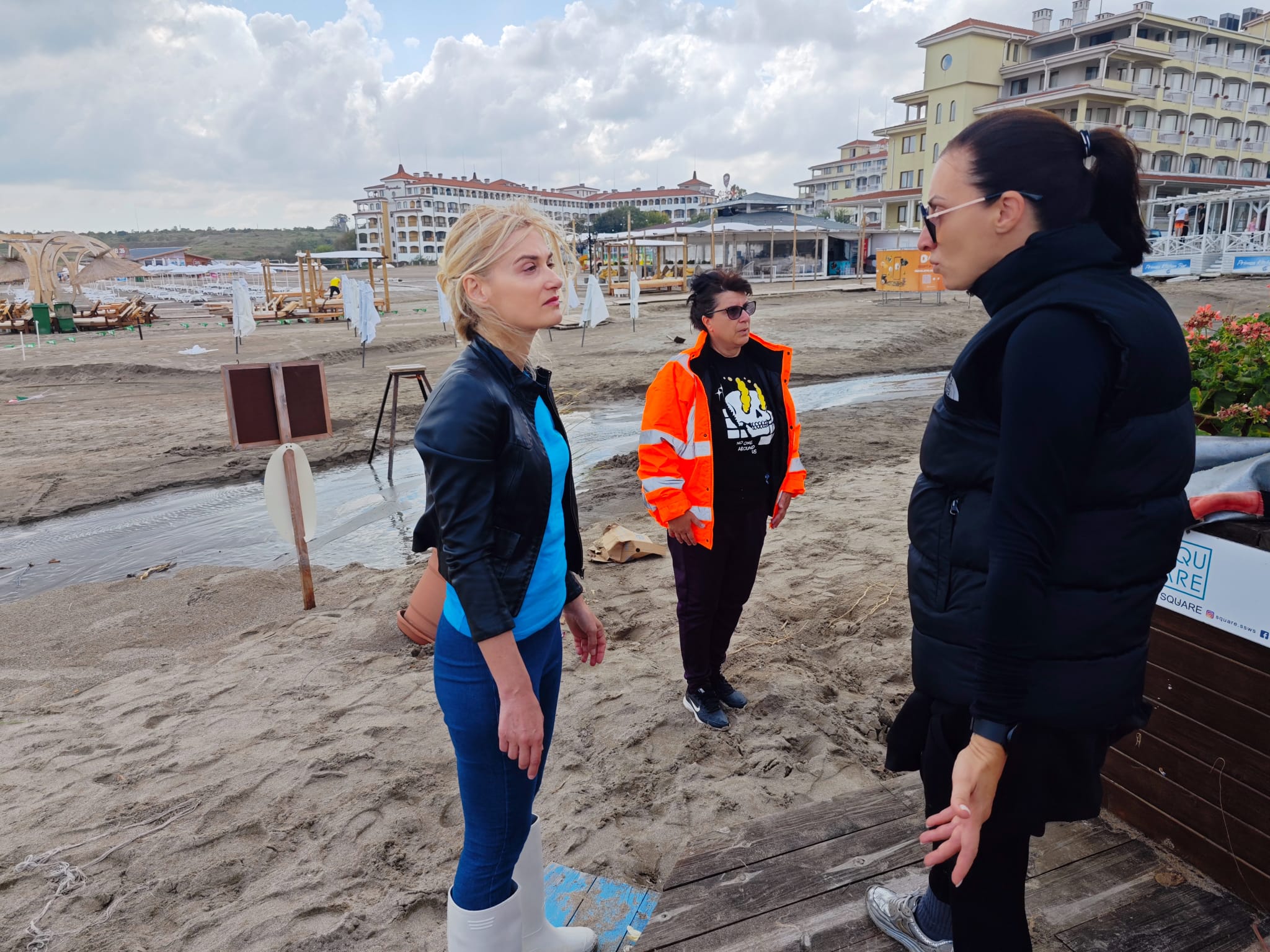 Хора загубиха живота си в бедствието и искам да изкажа