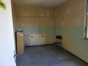 Изоставена сграда