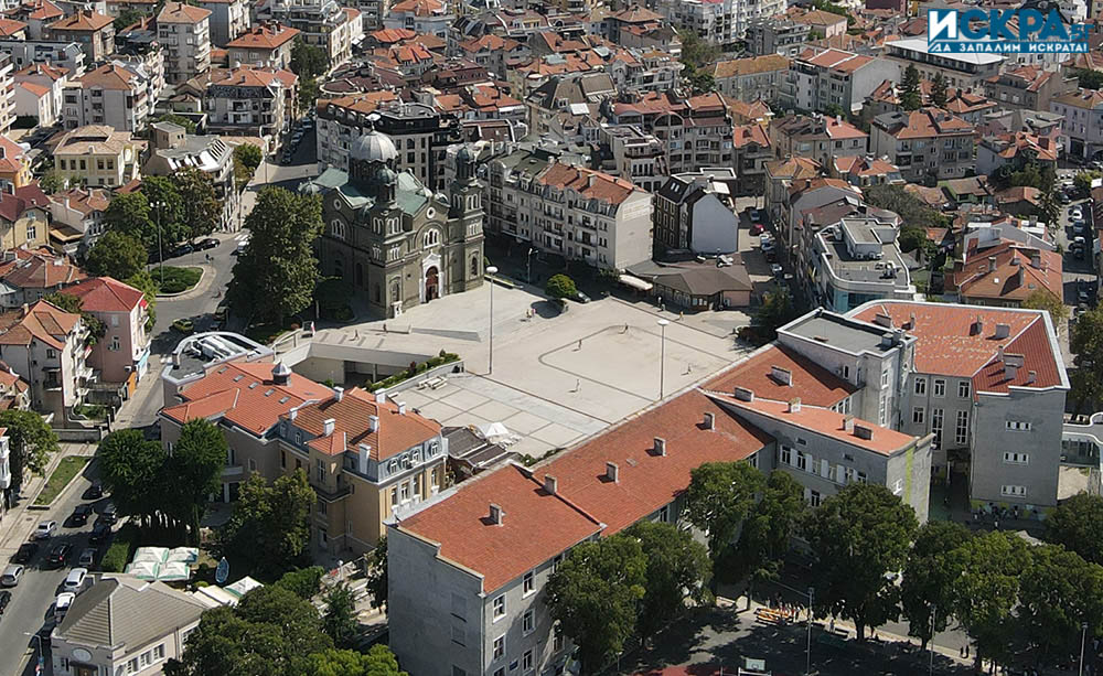 Концесионерът на подземния паркинг под площад Св св Кирил и